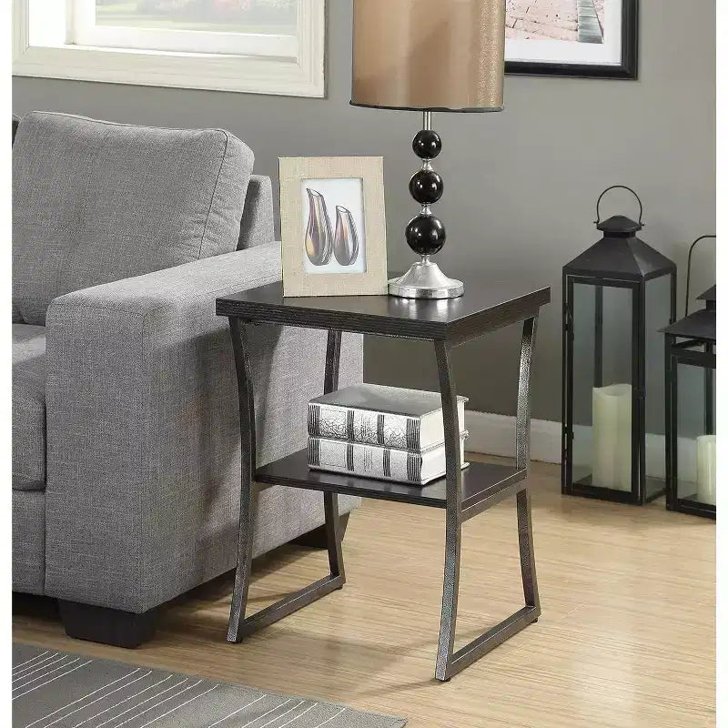 Table d'appoint à trois niveaux avec étagères ouvertes, design cadre croisé, espresso/gris ardoise