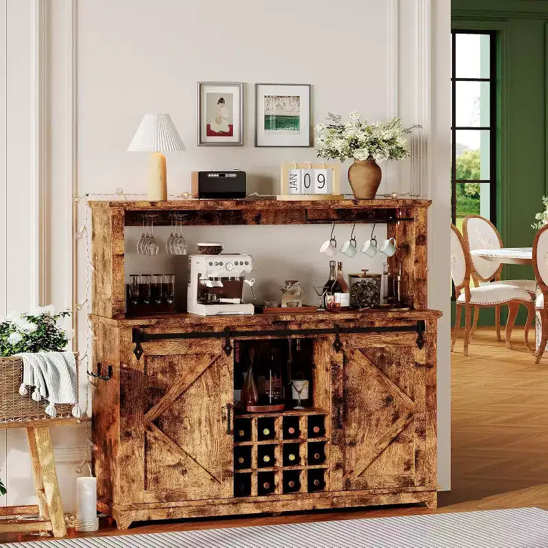 Meuble de bar à café de ferme de 55" avec prise de courant et lumières LED - Porte coulissante de grange, casier à vin, station de recharge USB | Noir/Marron/Blanc