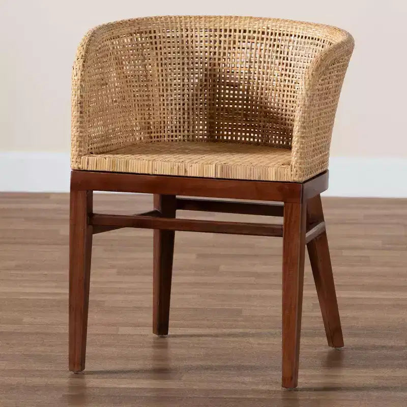 bali & pari Papua Dining Chair: Structure en acacia, Rotin tissé, Style bohème, Assemblage requis