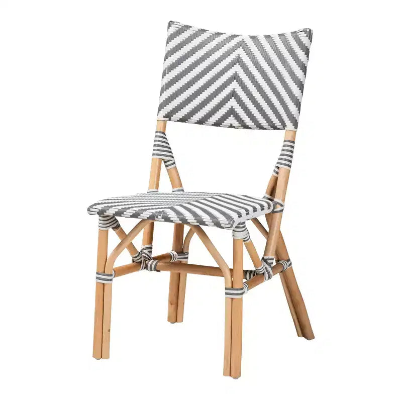 Chaise de bistrot en rotin tressé gris français et blanc, entièrement assemblée